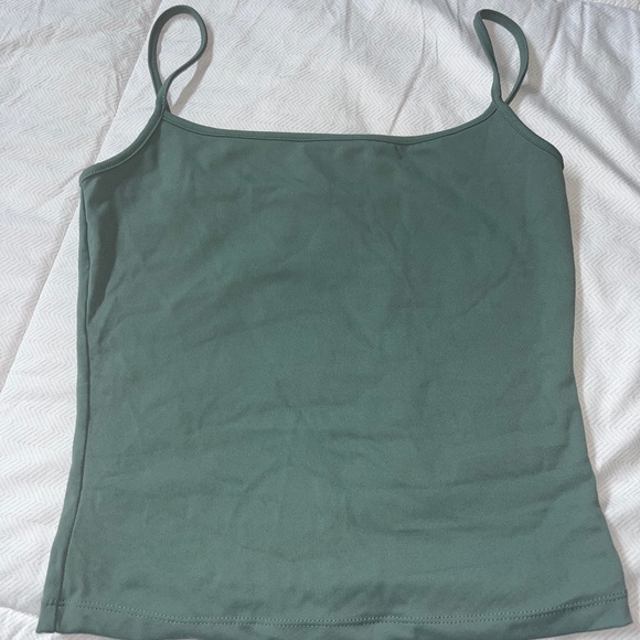 Sleek Scoop Cami Top - Garage - Picture 1 of 2